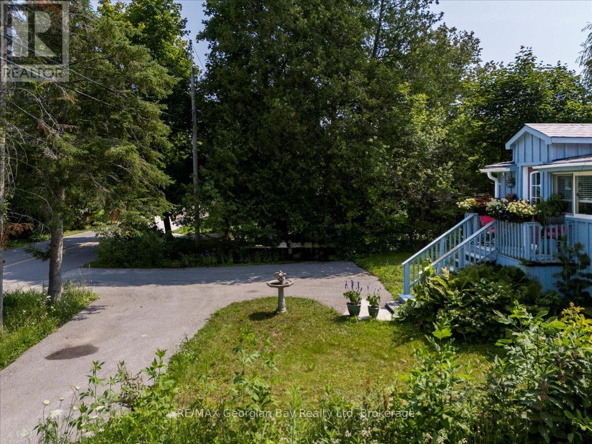 Photo 7 of 21 Grandview Road, Tay ON