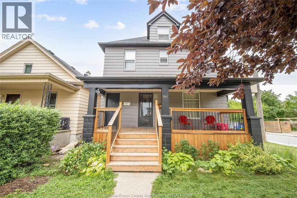 Photo 3 of 792 Pierre, Windsor ON