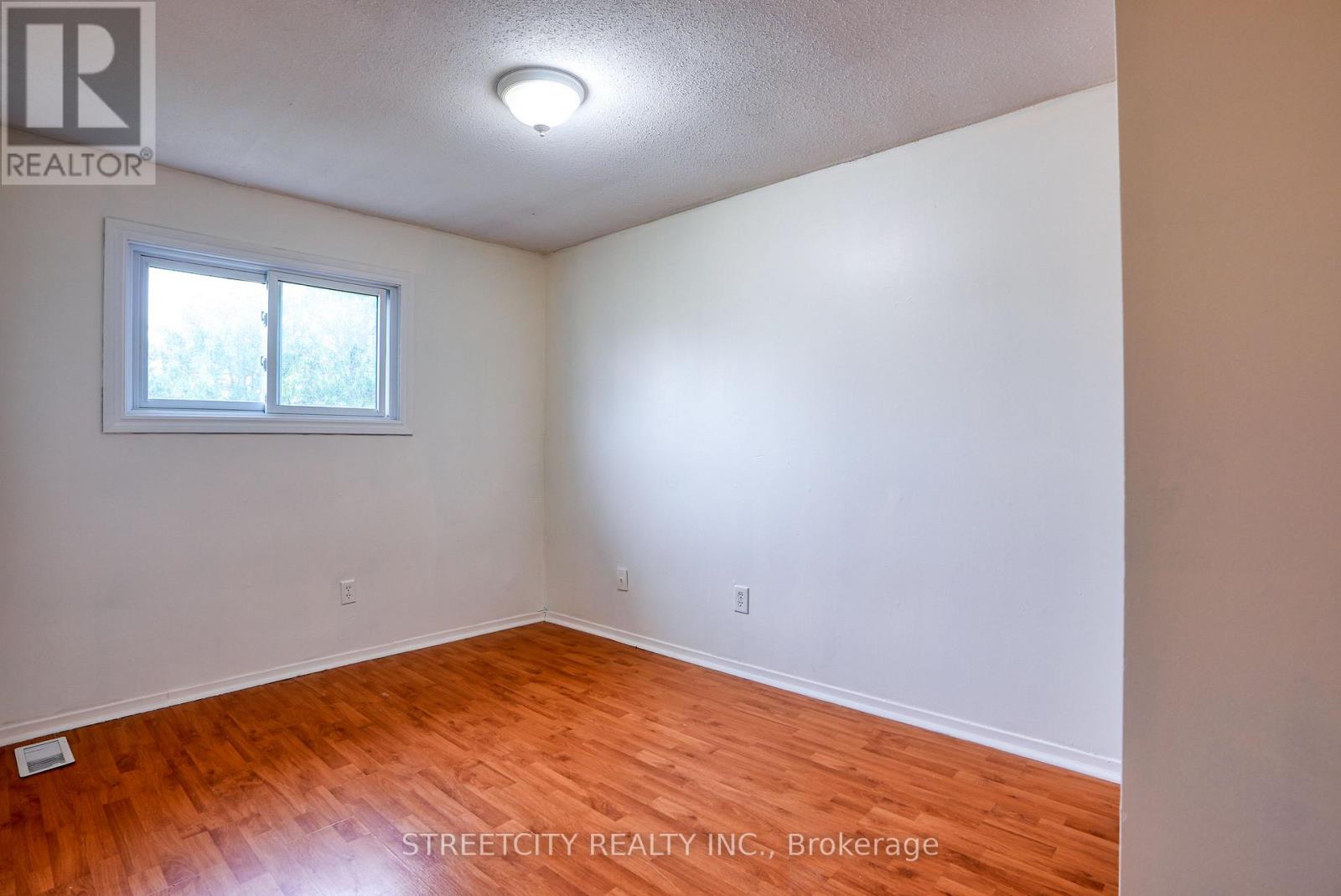Photo 15 of 25 45 Gatewood Place, London East ON