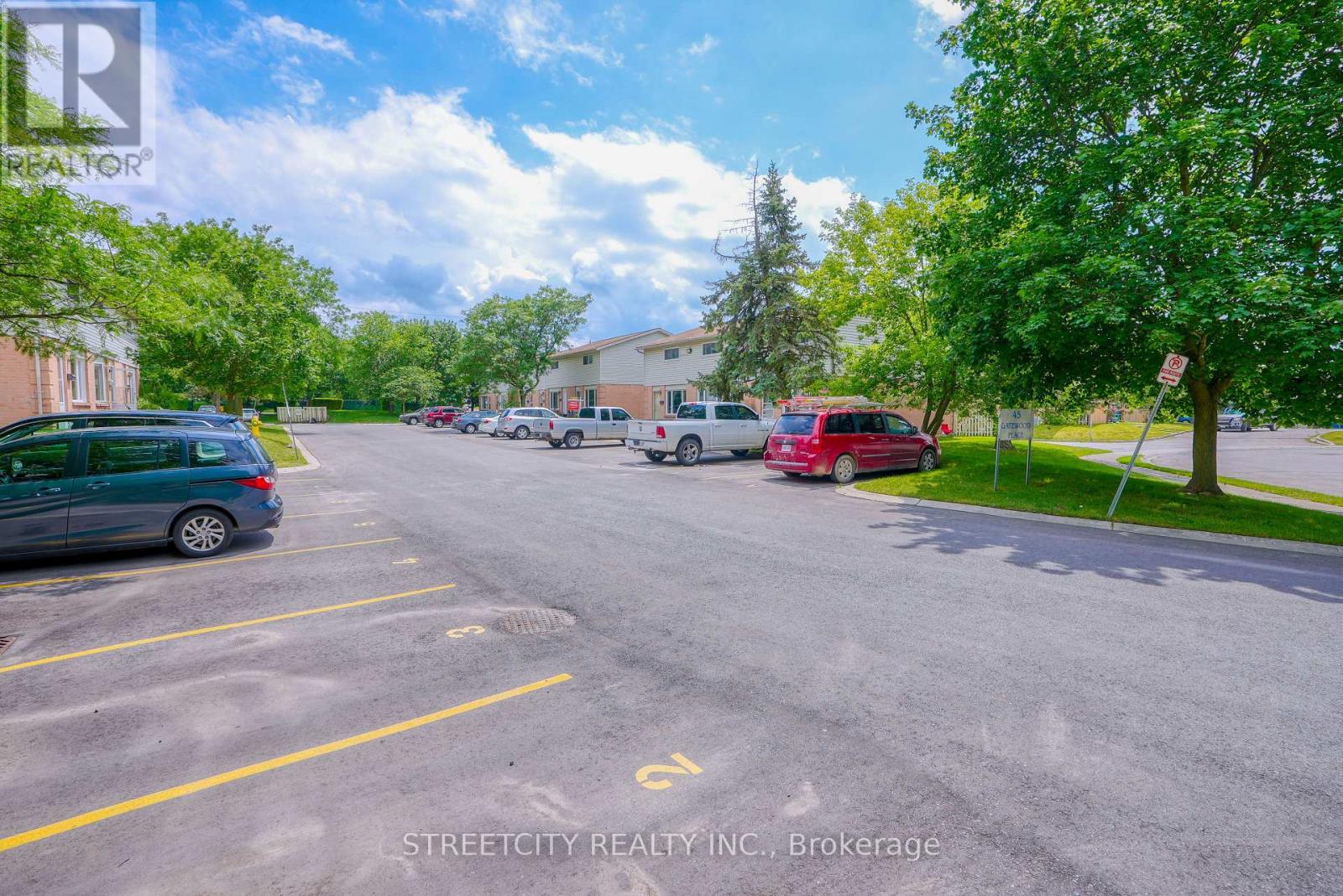 Photo 2 of 25 45 Gatewood Place, London East ON