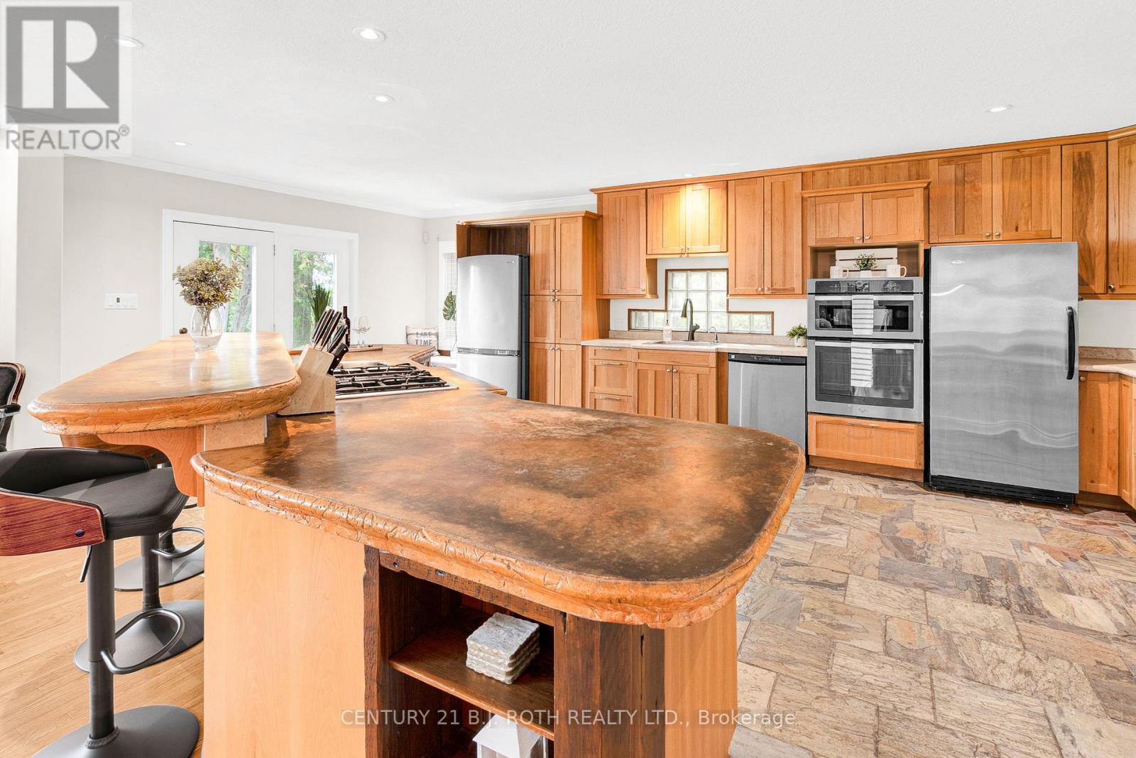 Photo 7 of 58 White Oaks Road, Barrie ON