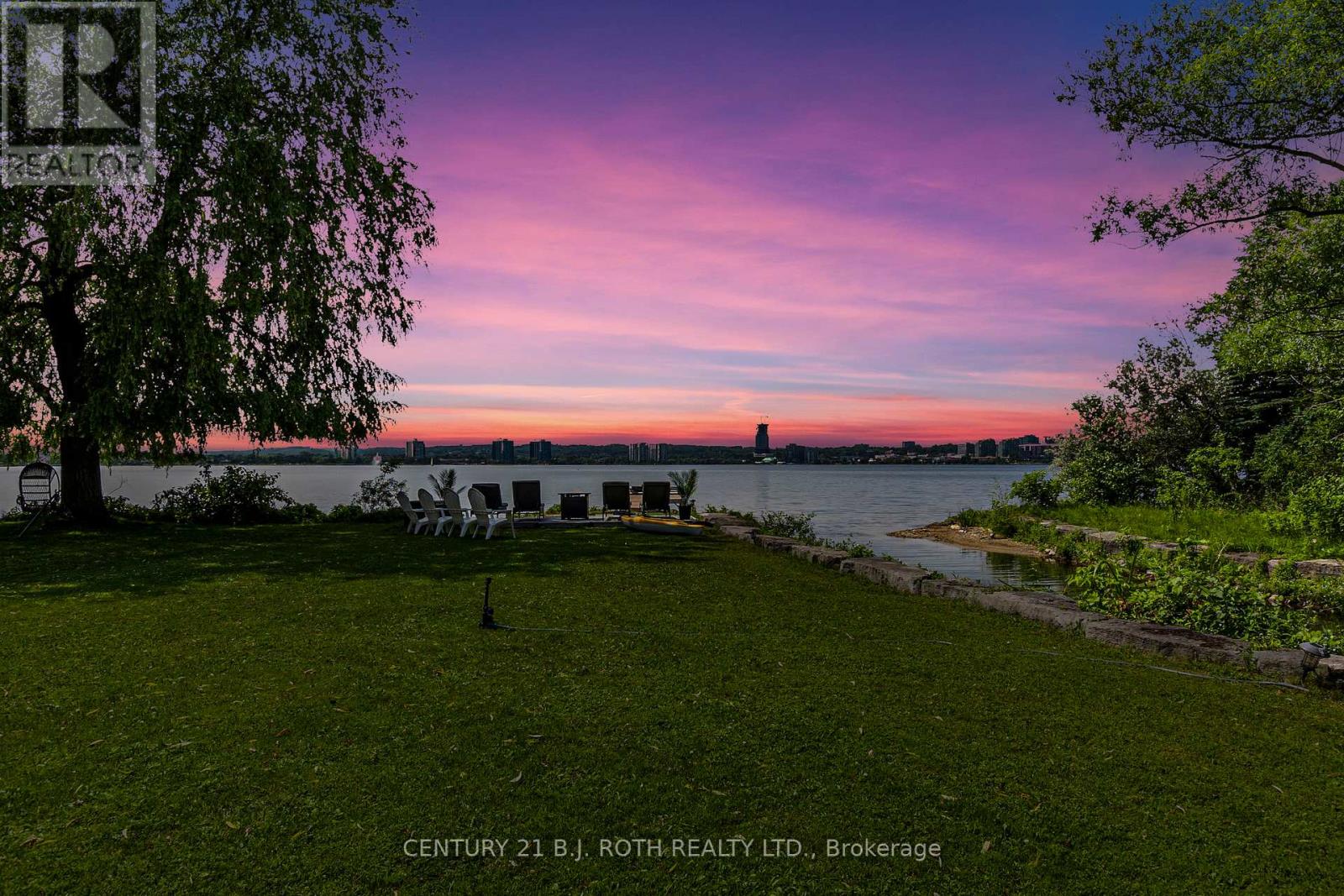 Photo 35 of 58 White Oaks Road, Barrie ON