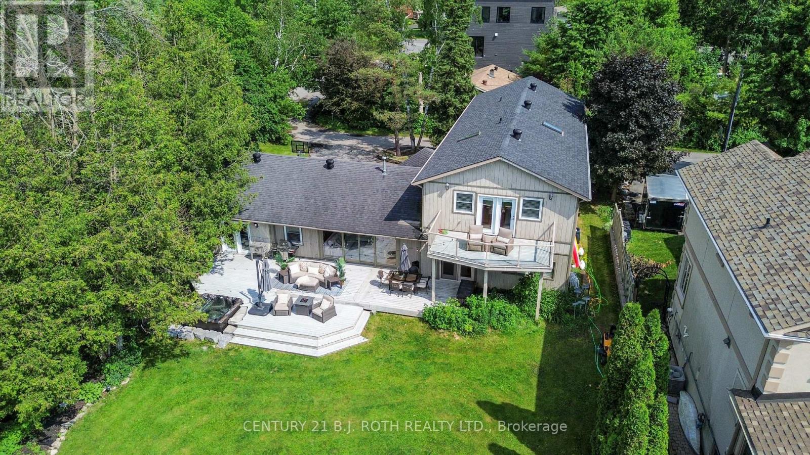 Photo 33 of 58 White Oaks Road, Barrie ON
