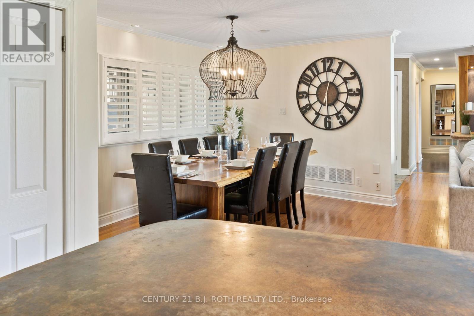 Photo 8 of 58 White Oaks Road, Barrie ON