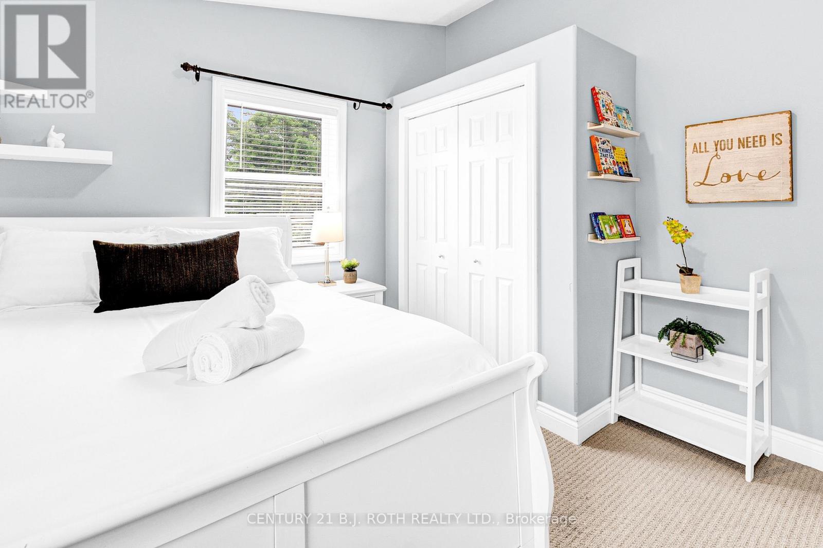 Photo 24 of 58 White Oaks Road, Barrie ON