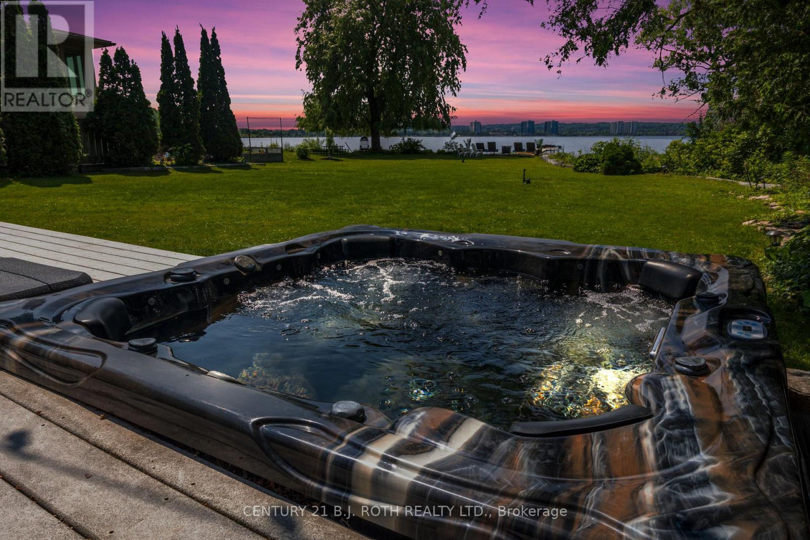 Photo 34 of 58 White Oaks Road, Barrie ON