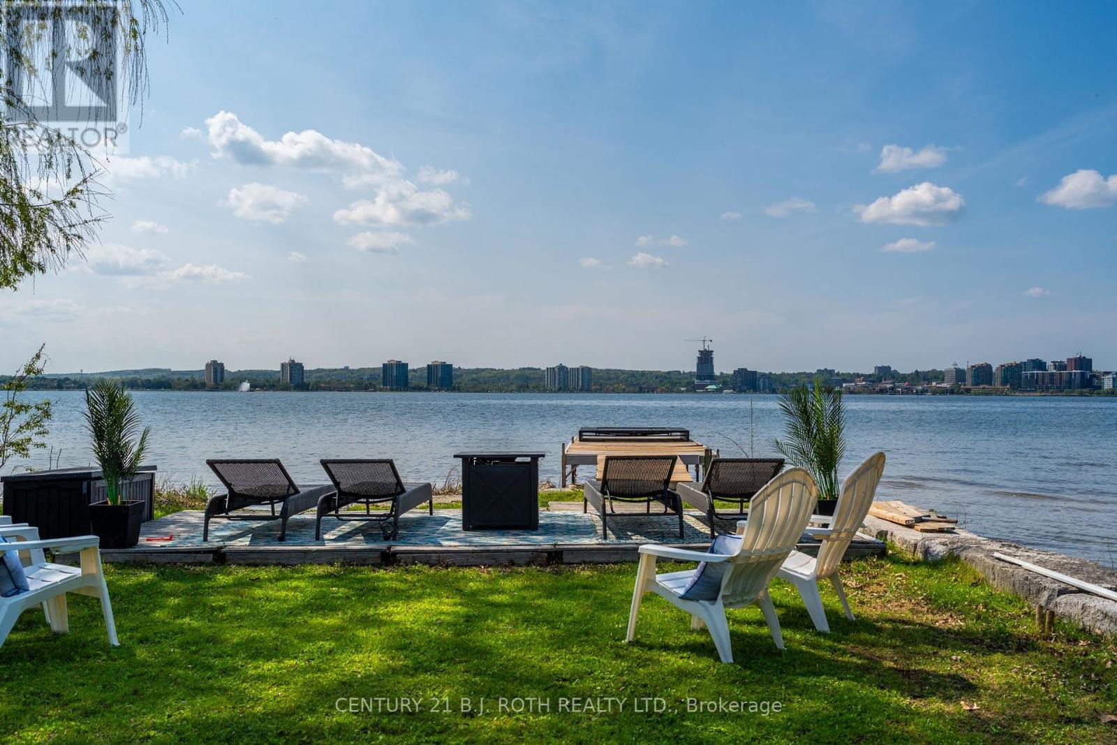 Photo 39 of 58 White Oaks Road, Barrie ON