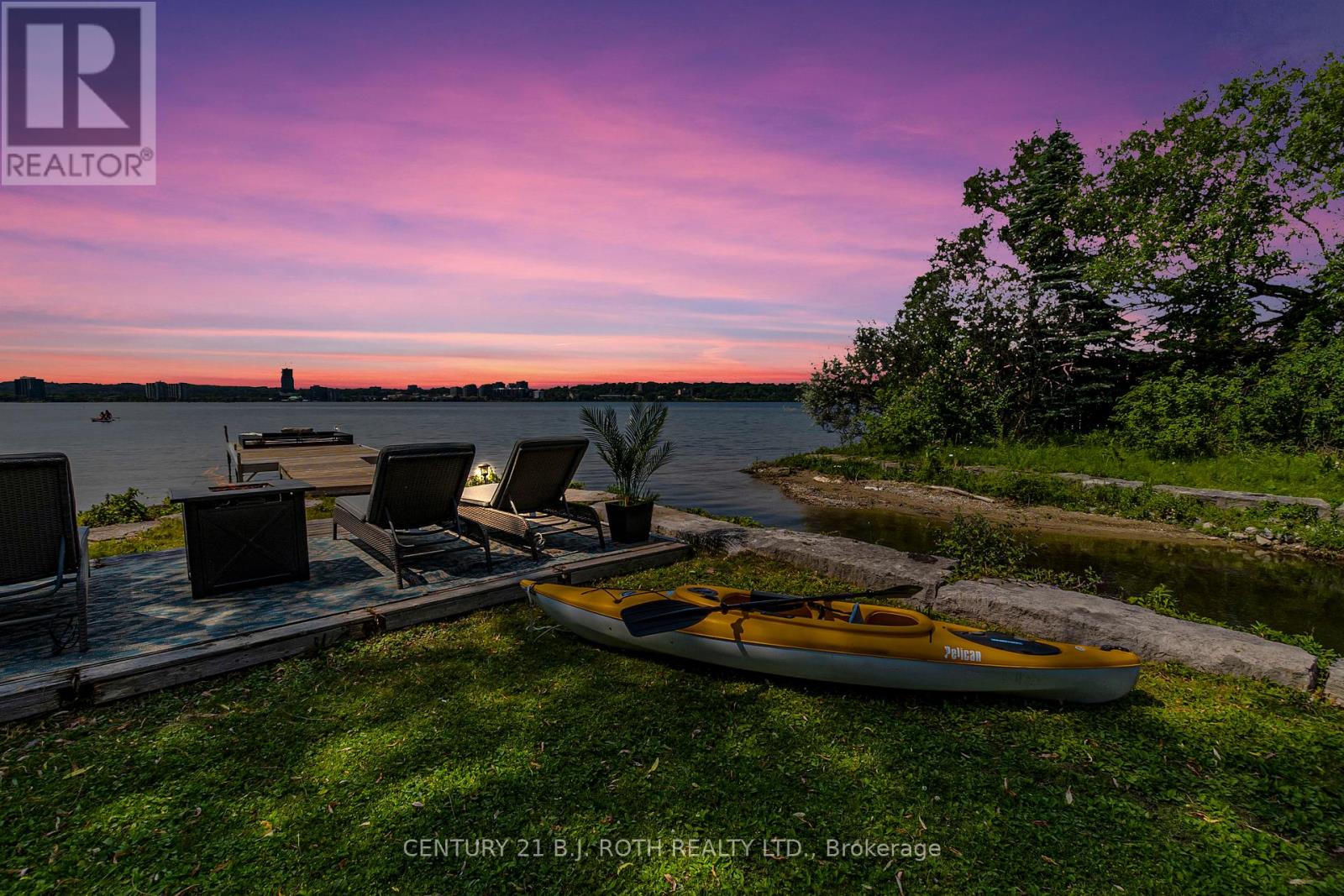 Photo 25 of 58 White Oaks Road, Barrie ON