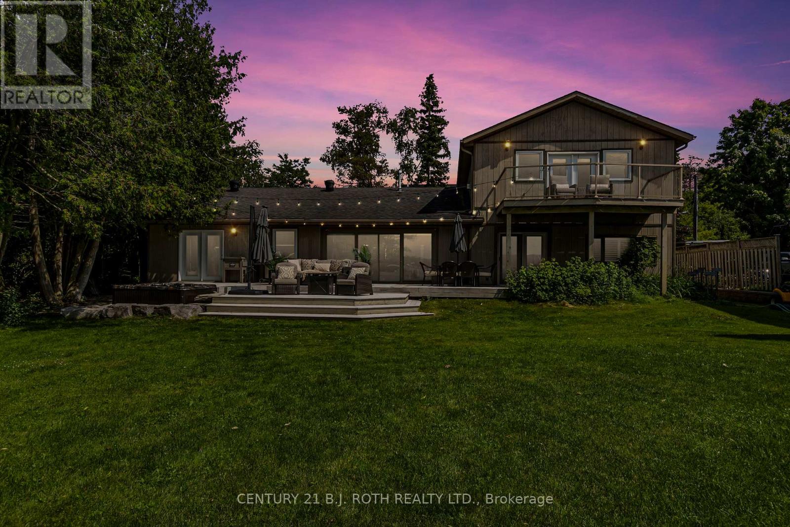 Photo 2 of 58 White Oaks Road, Barrie ON