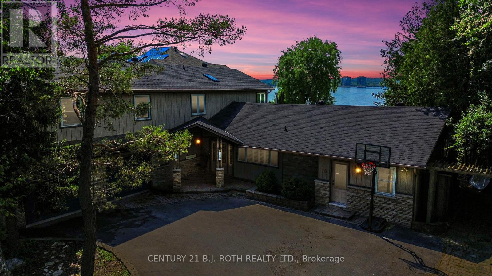 Photo 21 of 58 White Oaks Road, Barrie ON
