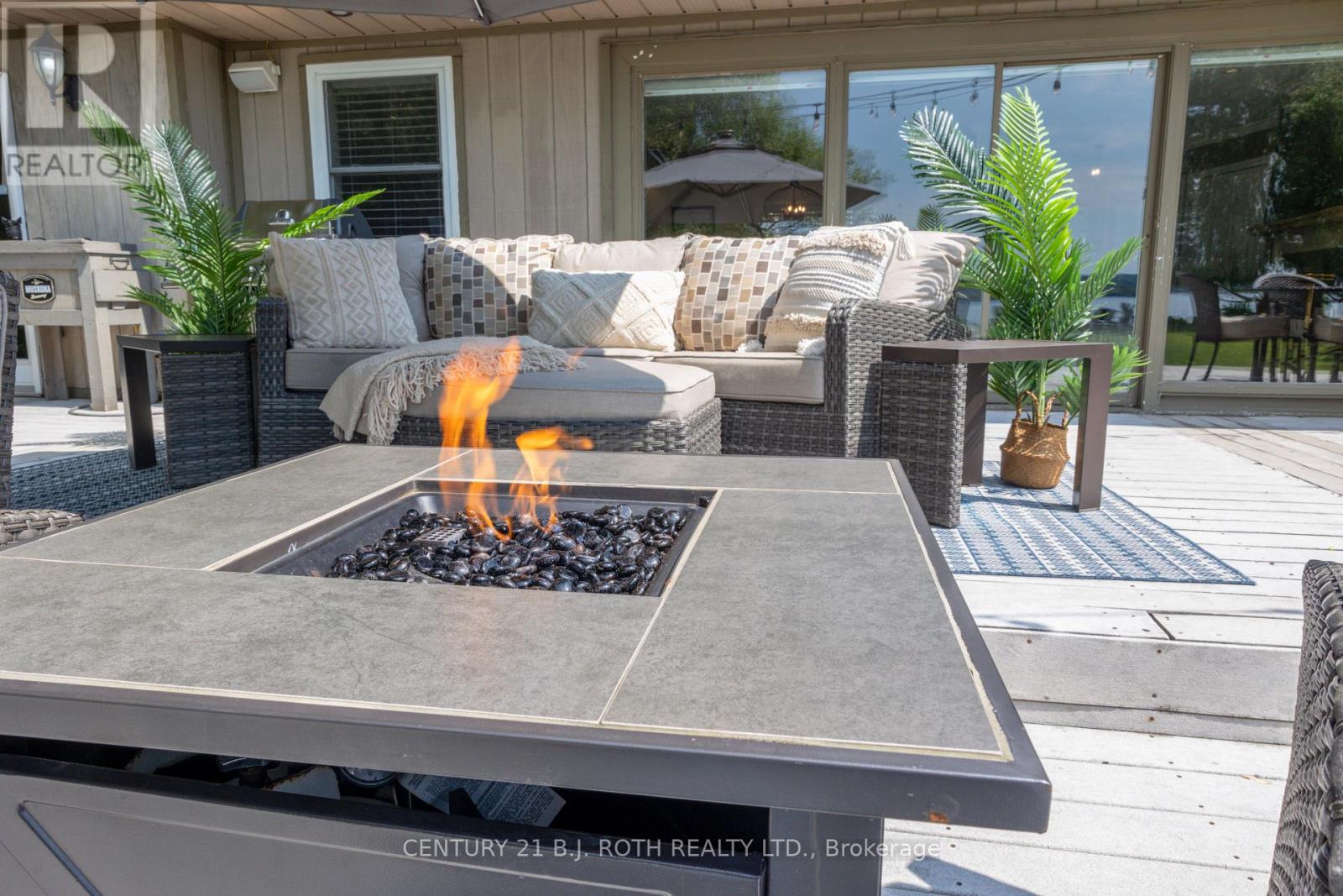 Photo 3 of 58 White Oaks Road, Barrie ON