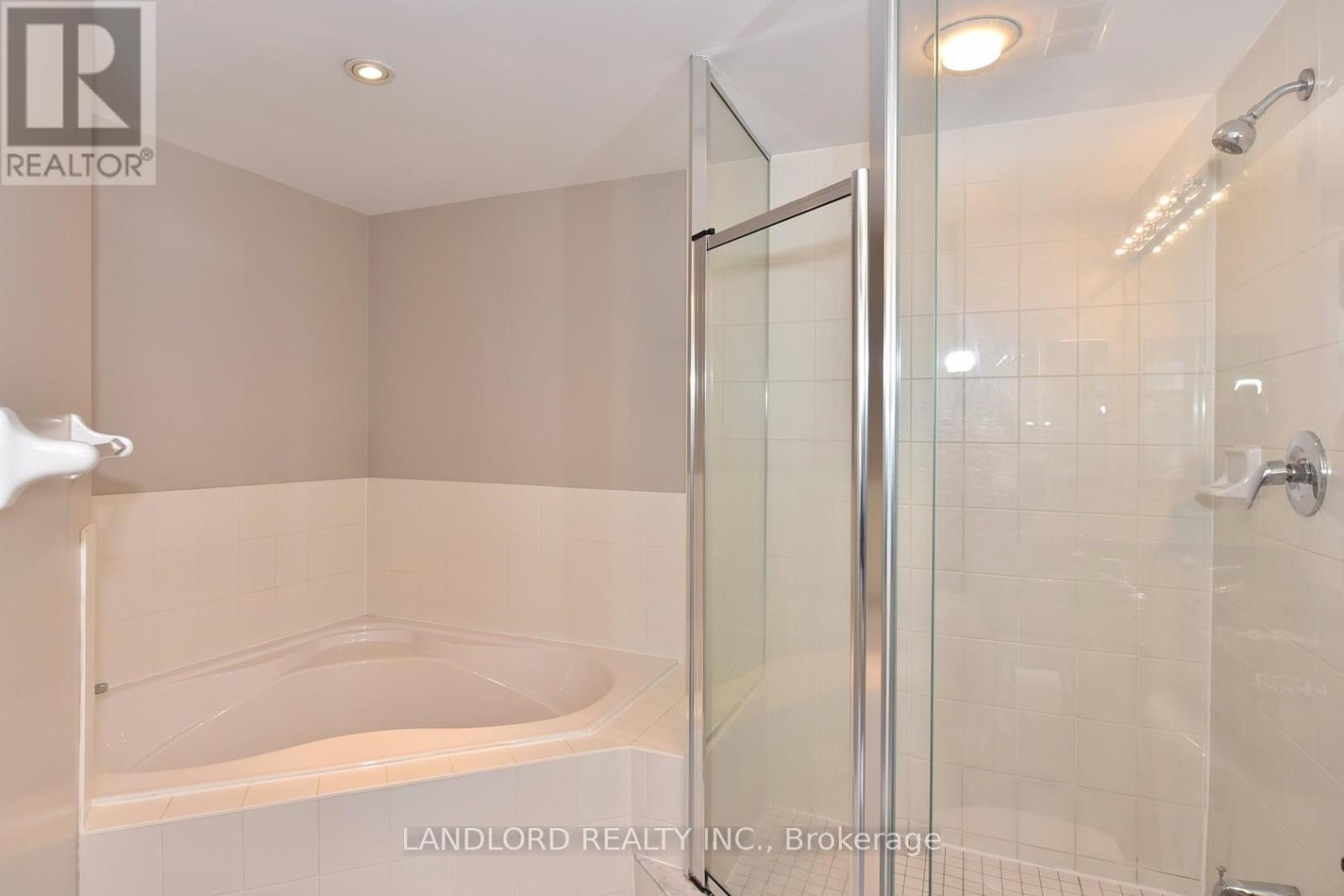 Photo 15 of 657 38 Stadium Road, Toronto ON