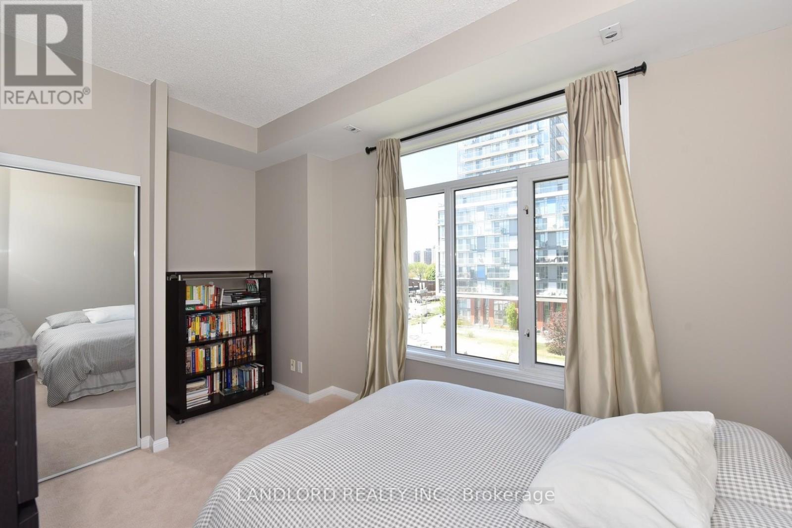 Photo 16 of 657 38 Stadium Road, Toronto ON