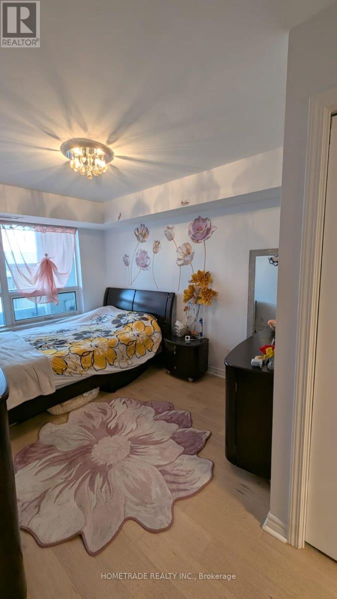 Photo 4 of 310 35 Saranac Boulevard, Toronto ON