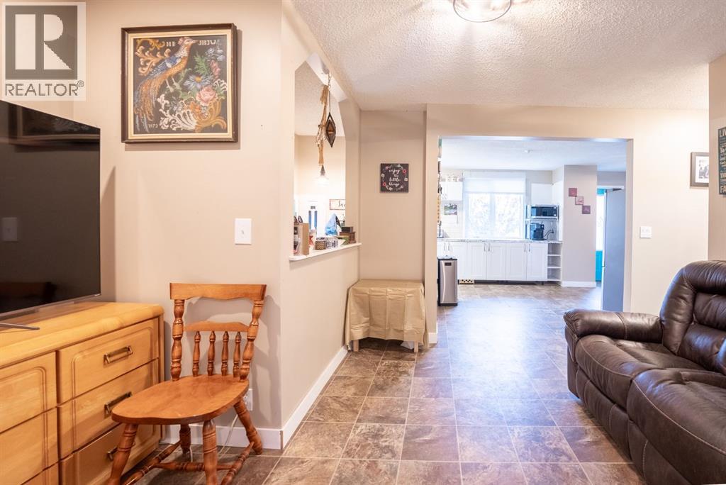 Photo 23 of 5007 43 Avenue, Taber AB