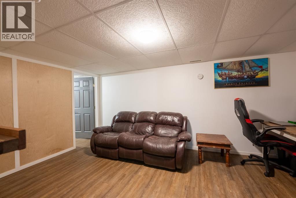 Photo 7 of 5007 43 Avenue, Taber AB