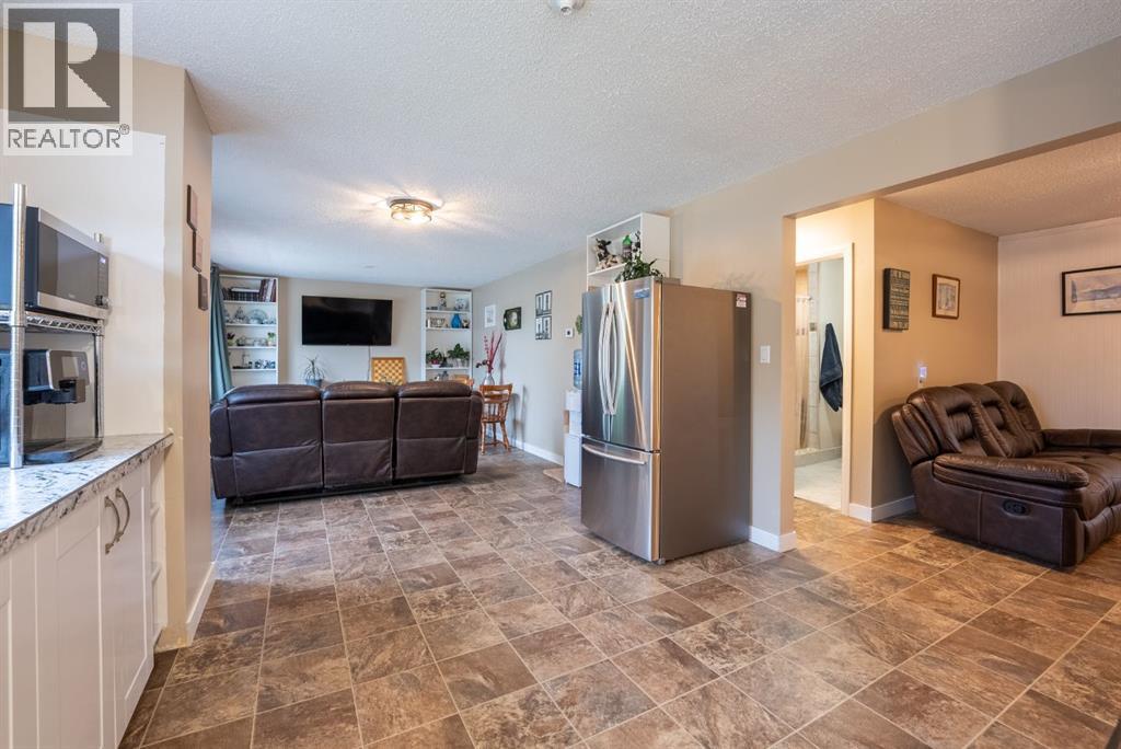 Photo 13 of 5007 43 Avenue, Taber AB