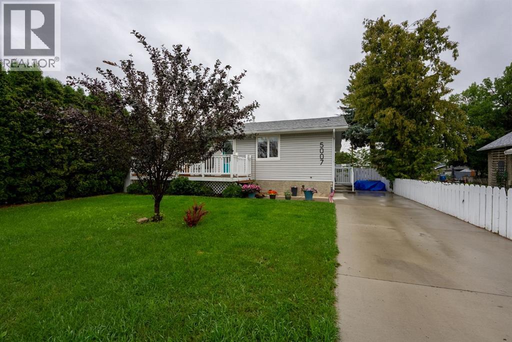 Photo 19 of 5007 43 Avenue, Taber AB