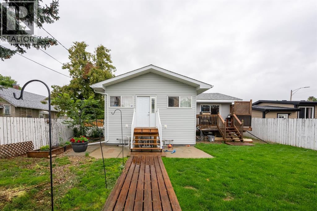 Photo 6 of 5007 43 Avenue, Taber AB