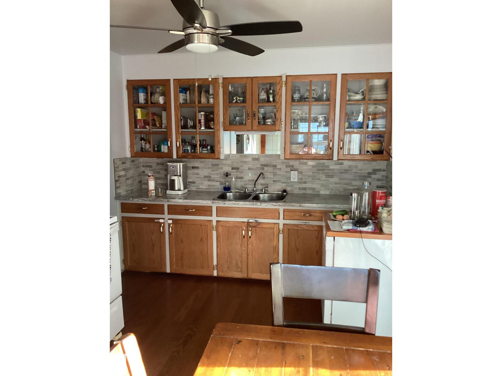 Photo 9 of 9135 155 St Nw, Edmonton AB