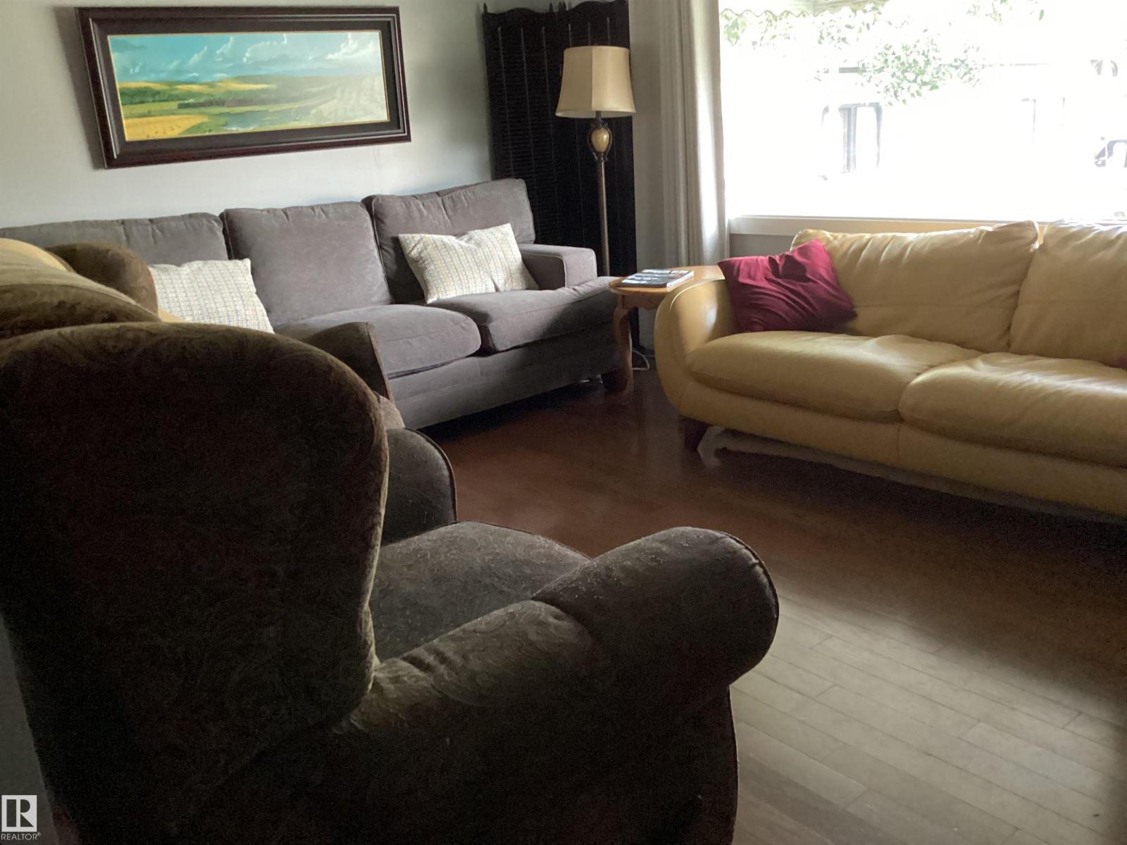 Photo 4 of 9135 155 St Nw, Edmonton AB