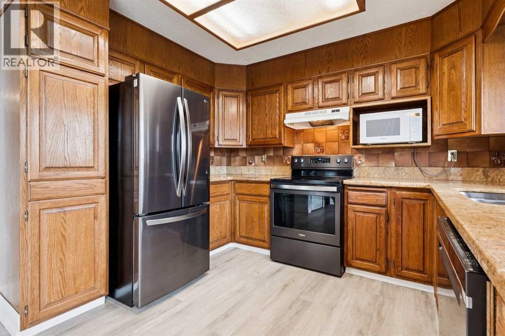 Photo 18 of 131 Macewan Glen Place Nw, Calgary AB