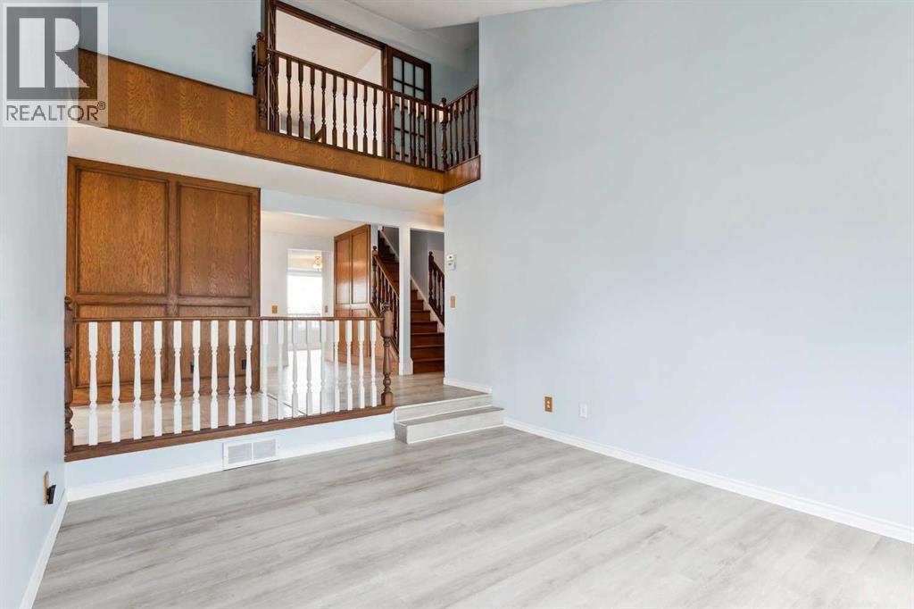 Photo 5 of 131 Macewan Glen Place Nw, Calgary AB