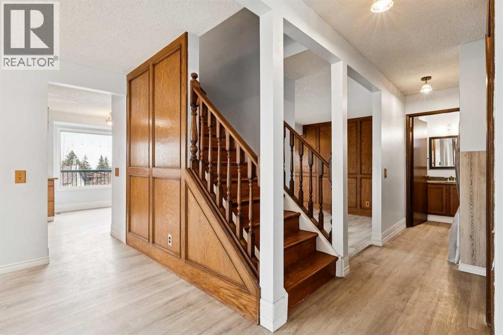 Photo 20 of 131 Macewan Glen Place Nw, Calgary AB