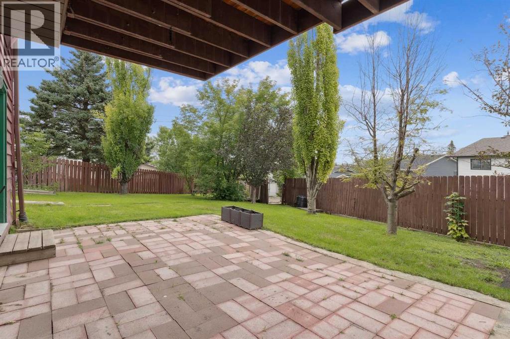 Photo 1 of 131 Macewan Glen Place Nw, Calgary AB