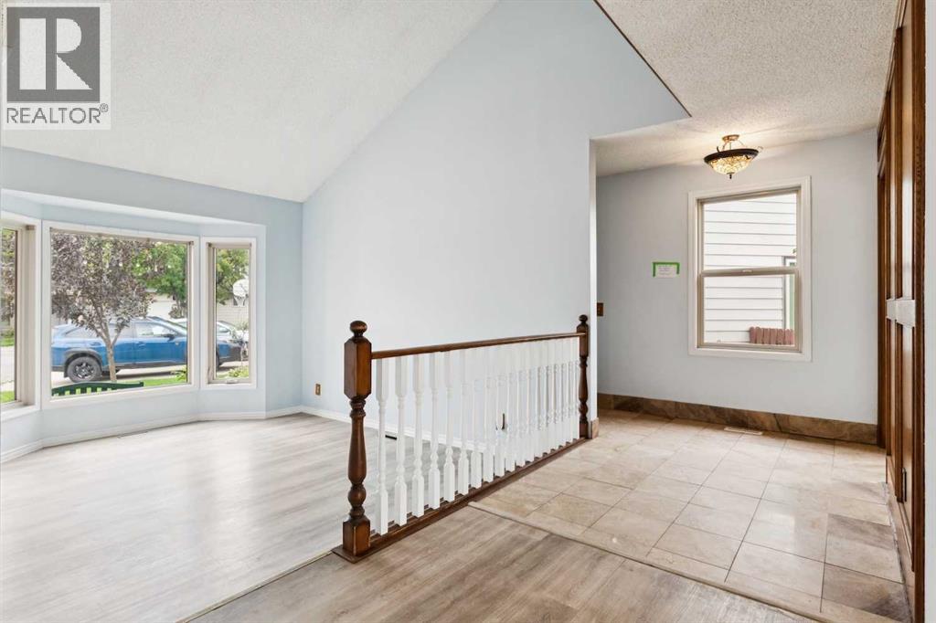 Photo 29 of 131 Macewan Glen Place Nw, Calgary AB
