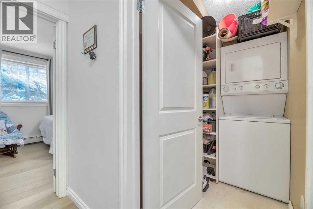 Single Family House for Sale in    Avenue NE Crescent Heights Calgary 