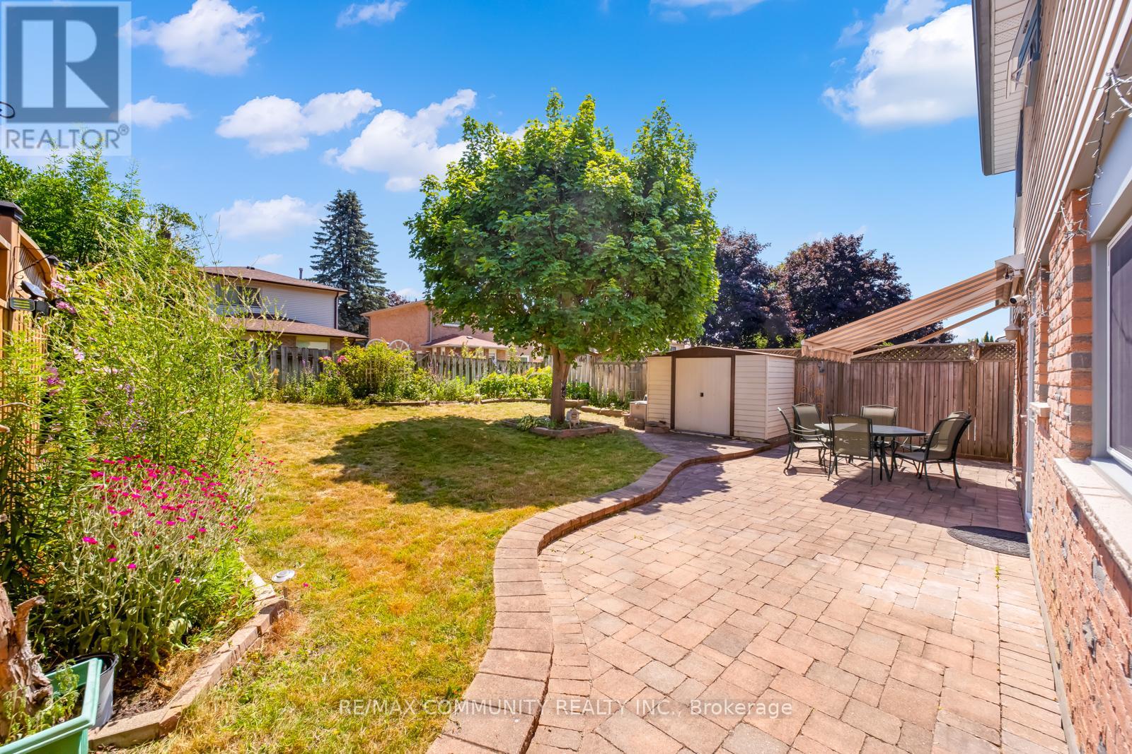Photo 15 of 403 Gothic Drive, Oshawa ON