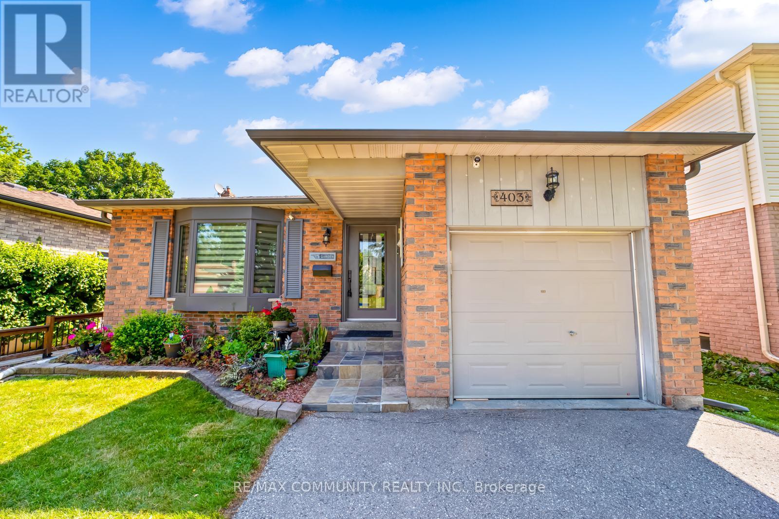 Photo 37 of 403 Gothic Drive, Oshawa ON