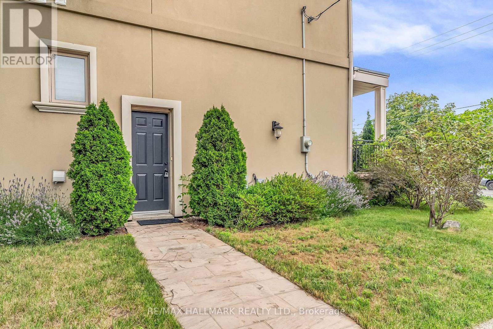 Photo 5 of 450 Cosburn Avenue, Toronto ON