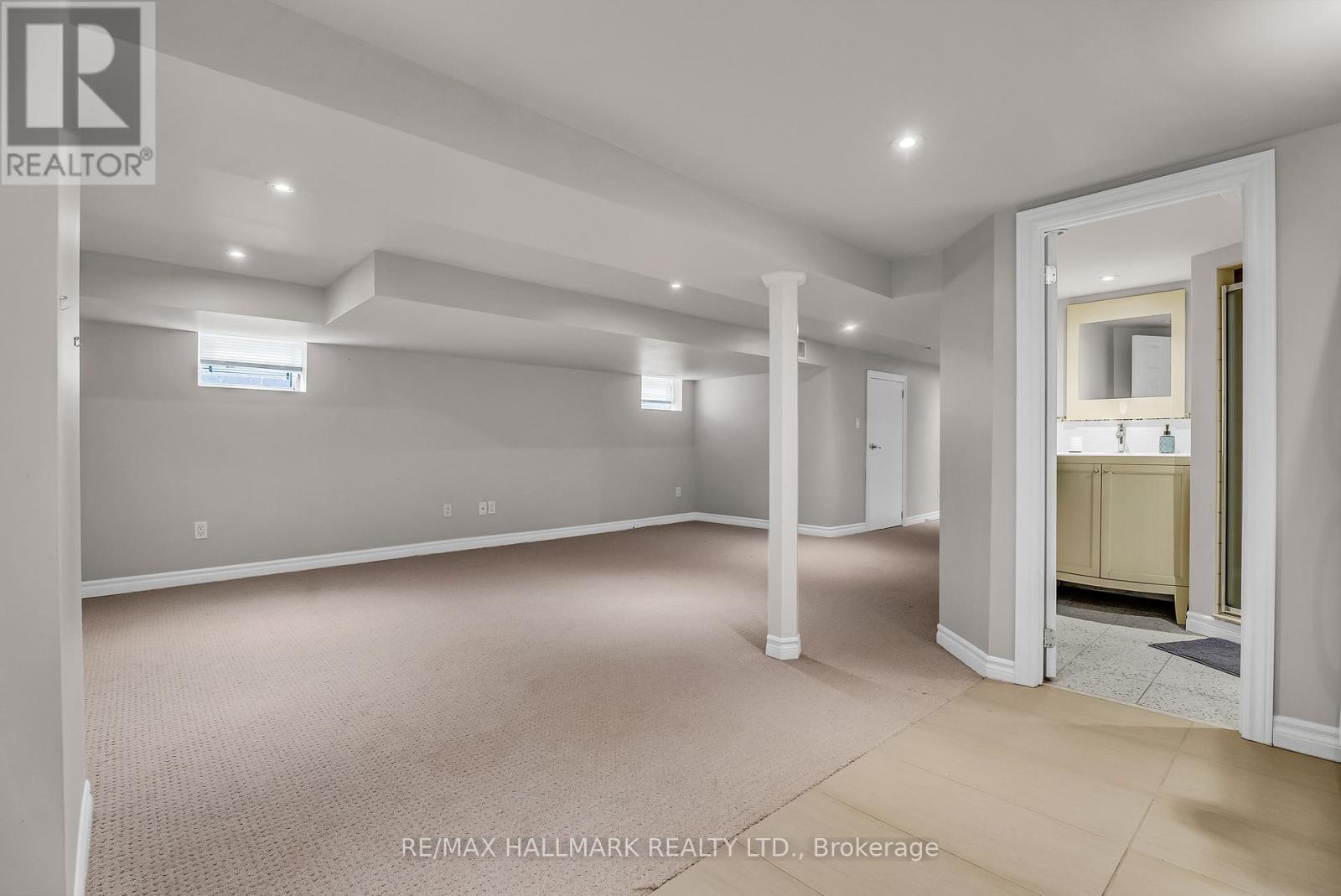 Photo 1 of 450 Cosburn Avenue, Toronto ON