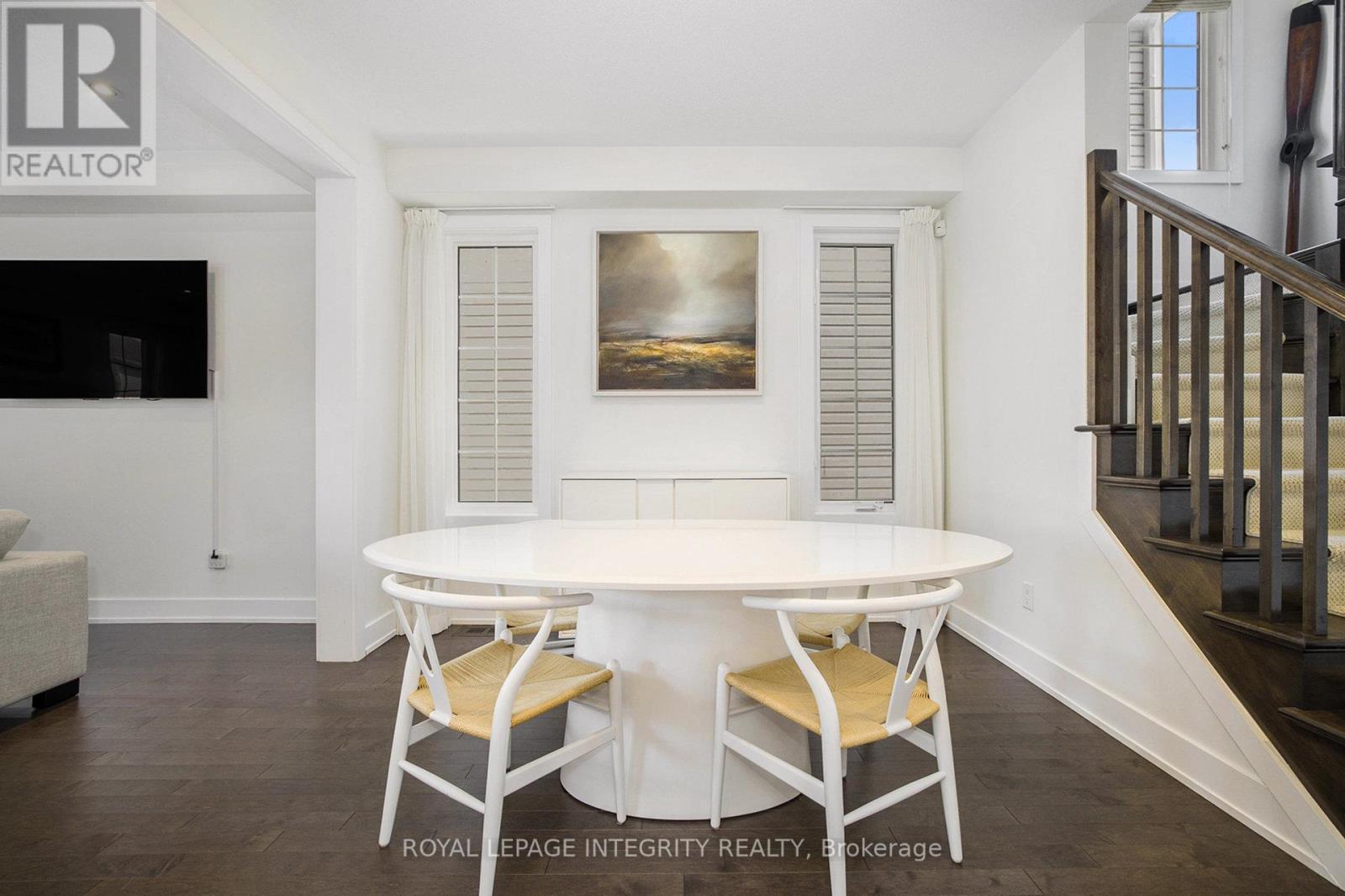 Photo 10 of 285 Meadowbreeze Drive, Ottawa ON