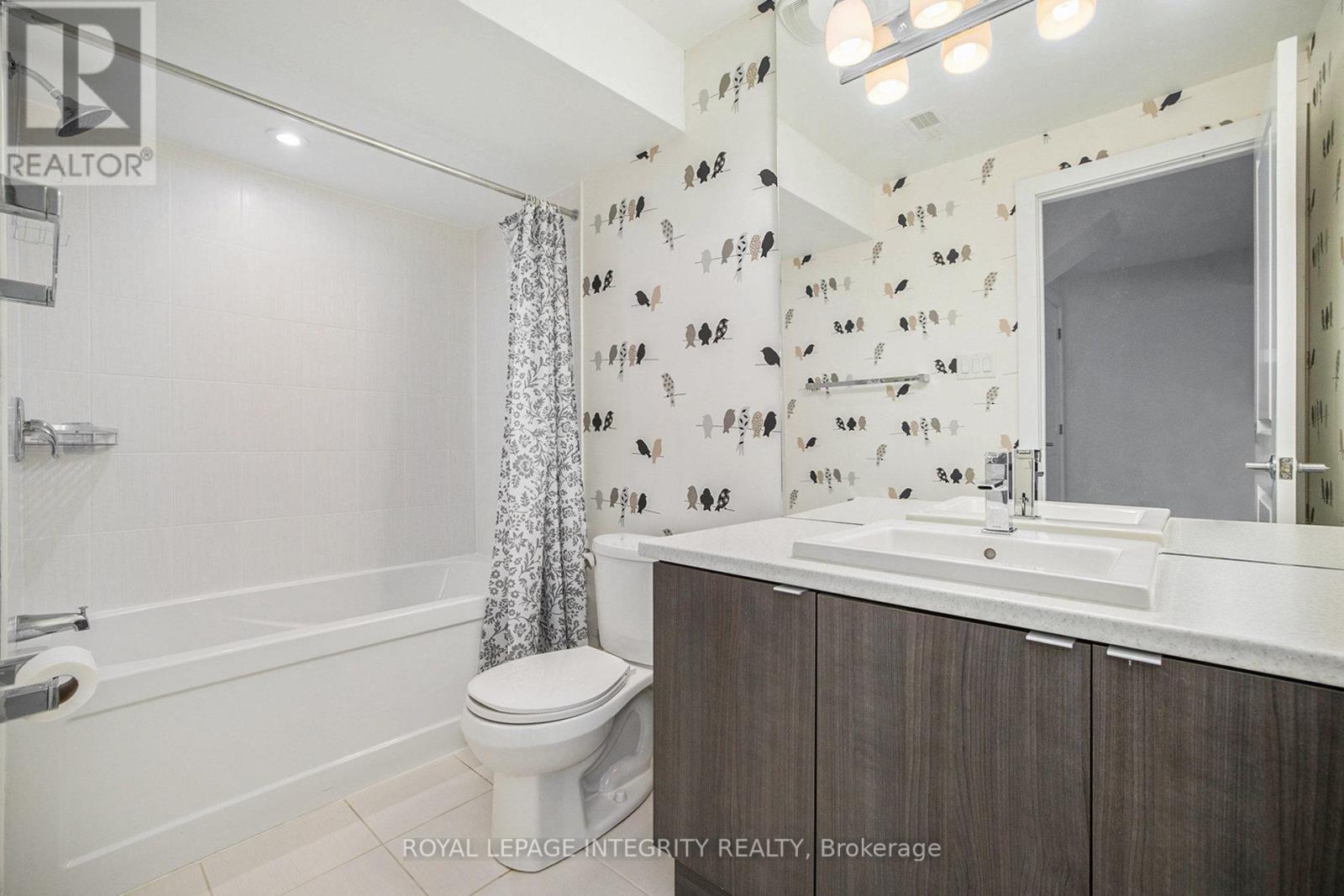 Photo 26 of 285 Meadowbreeze Drive, Ottawa ON