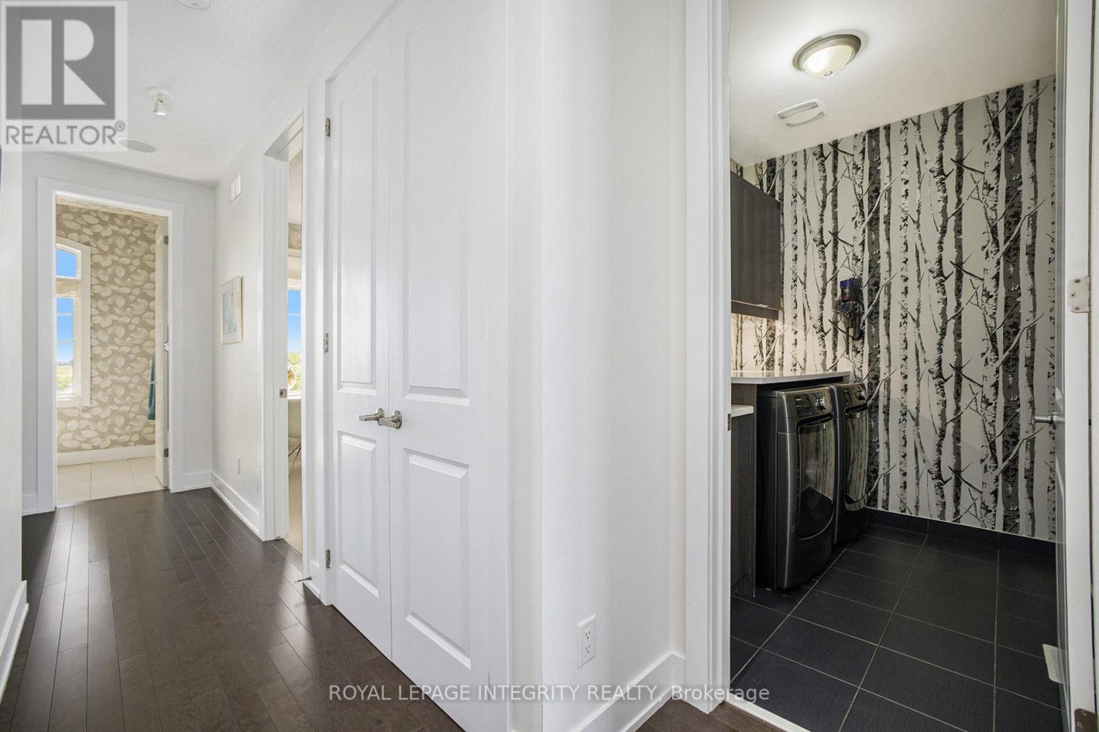 Photo 6 of 285 Meadowbreeze Drive, Ottawa ON