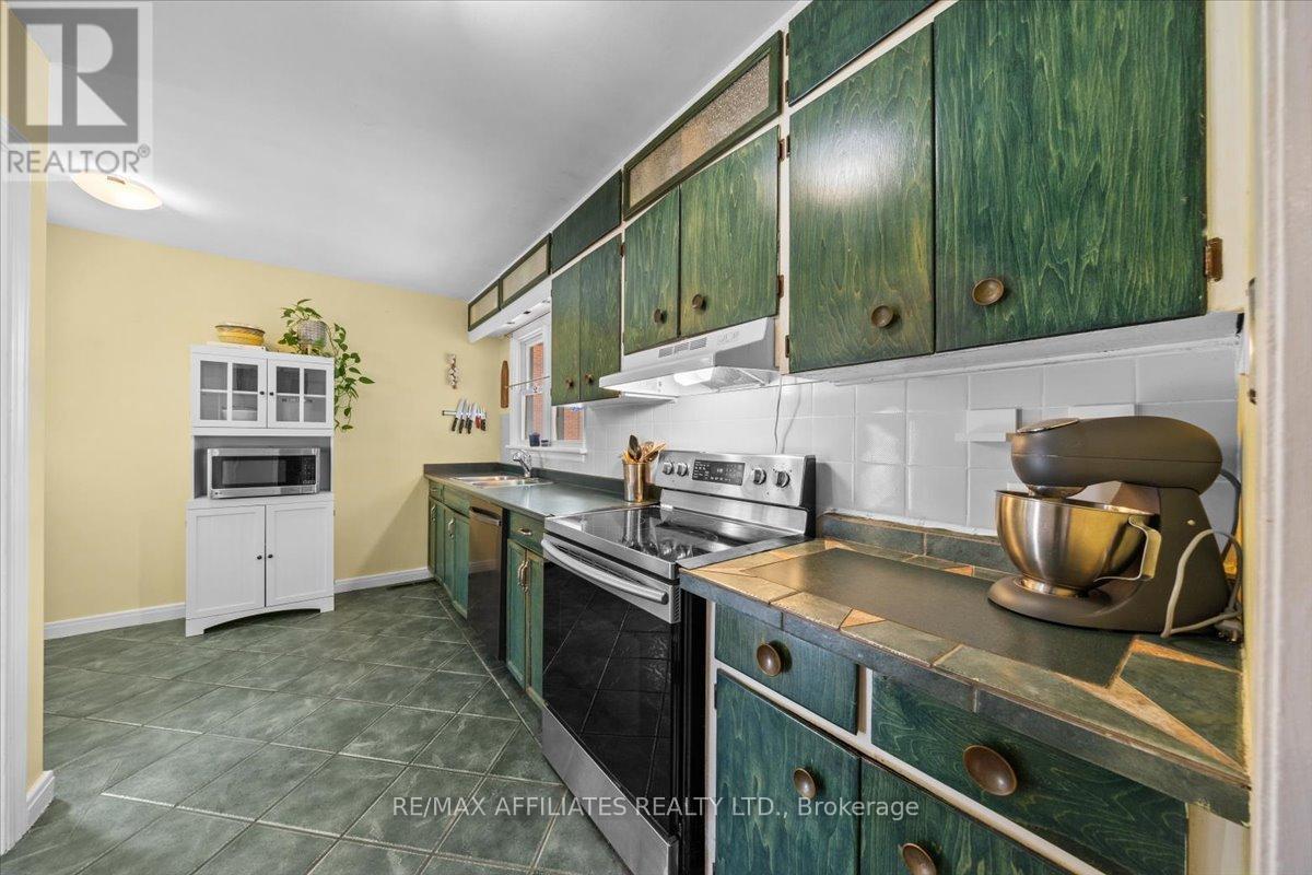 Photo 13 of 1490 Laperriere Avenue, Ottawa ON