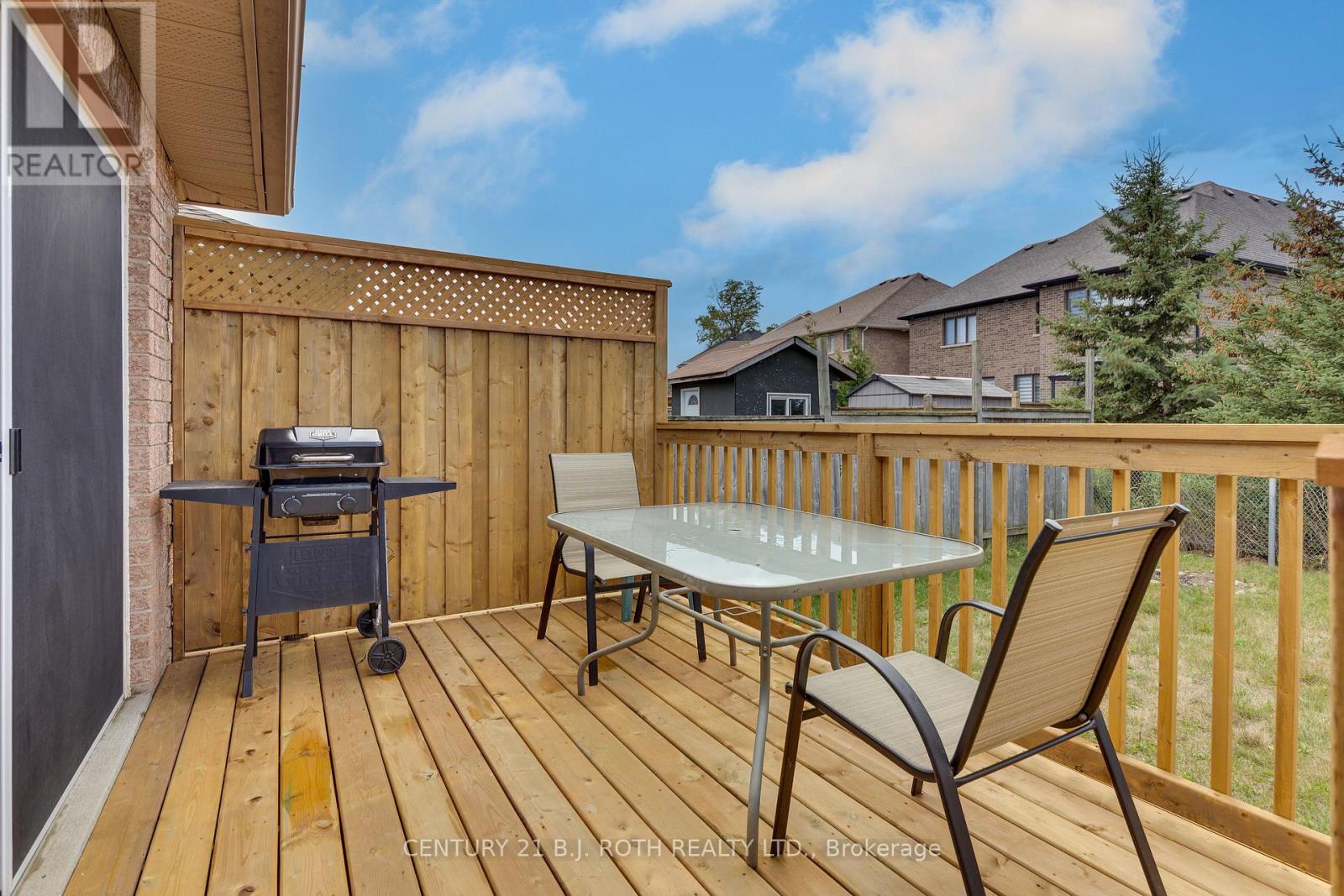 Photo 12 of 1976 Prince Court, Innisfil ON