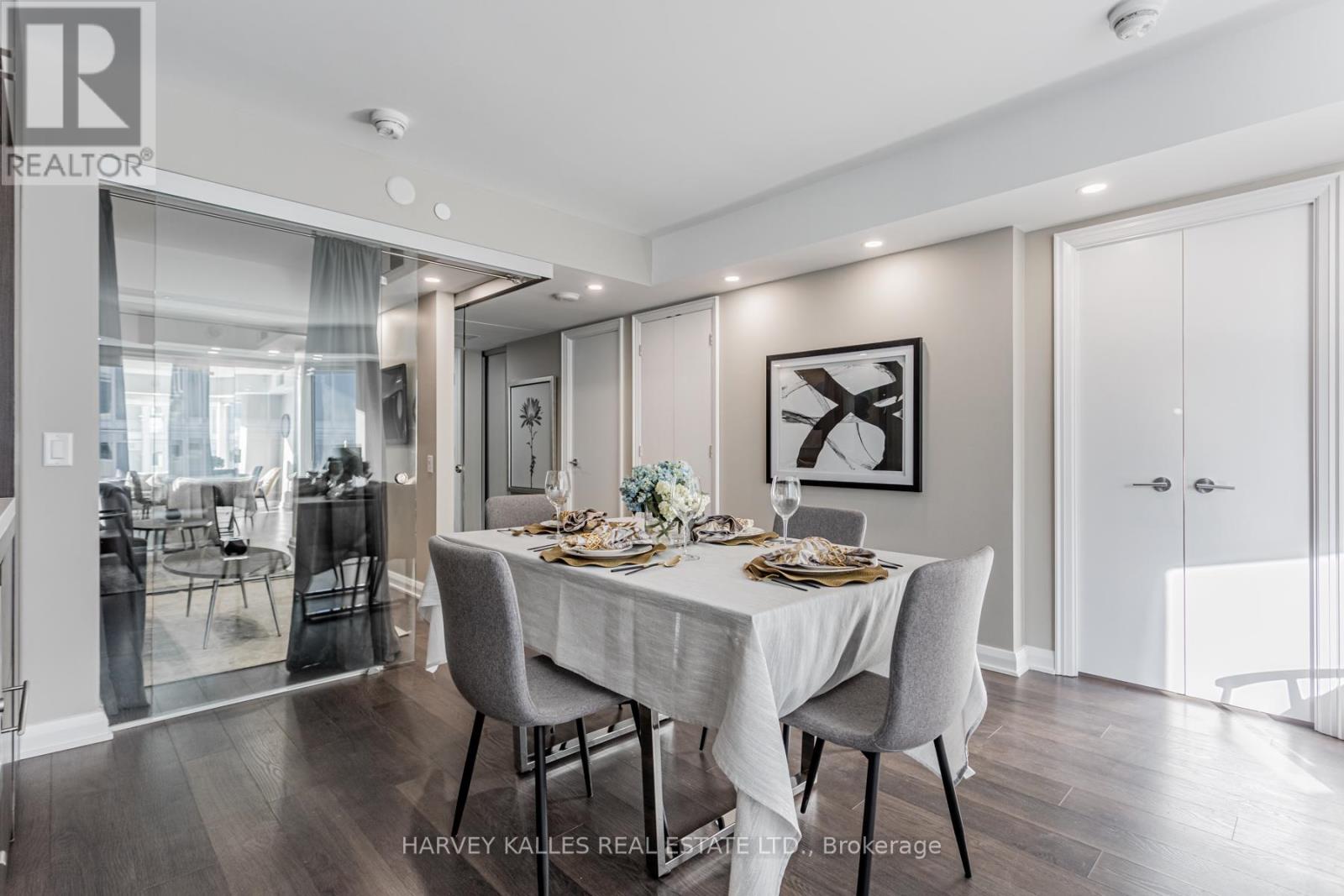 Photo 1 of 2308 155 Yorkville Avenue, Toronto ON
