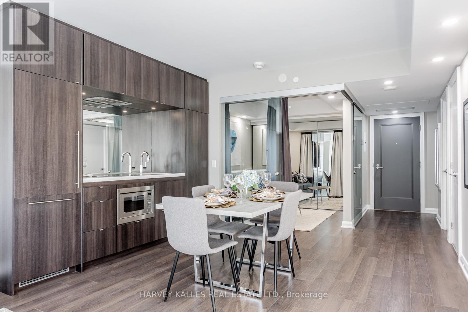 Photo 13 of 2308 155 Yorkville Avenue, Toronto ON