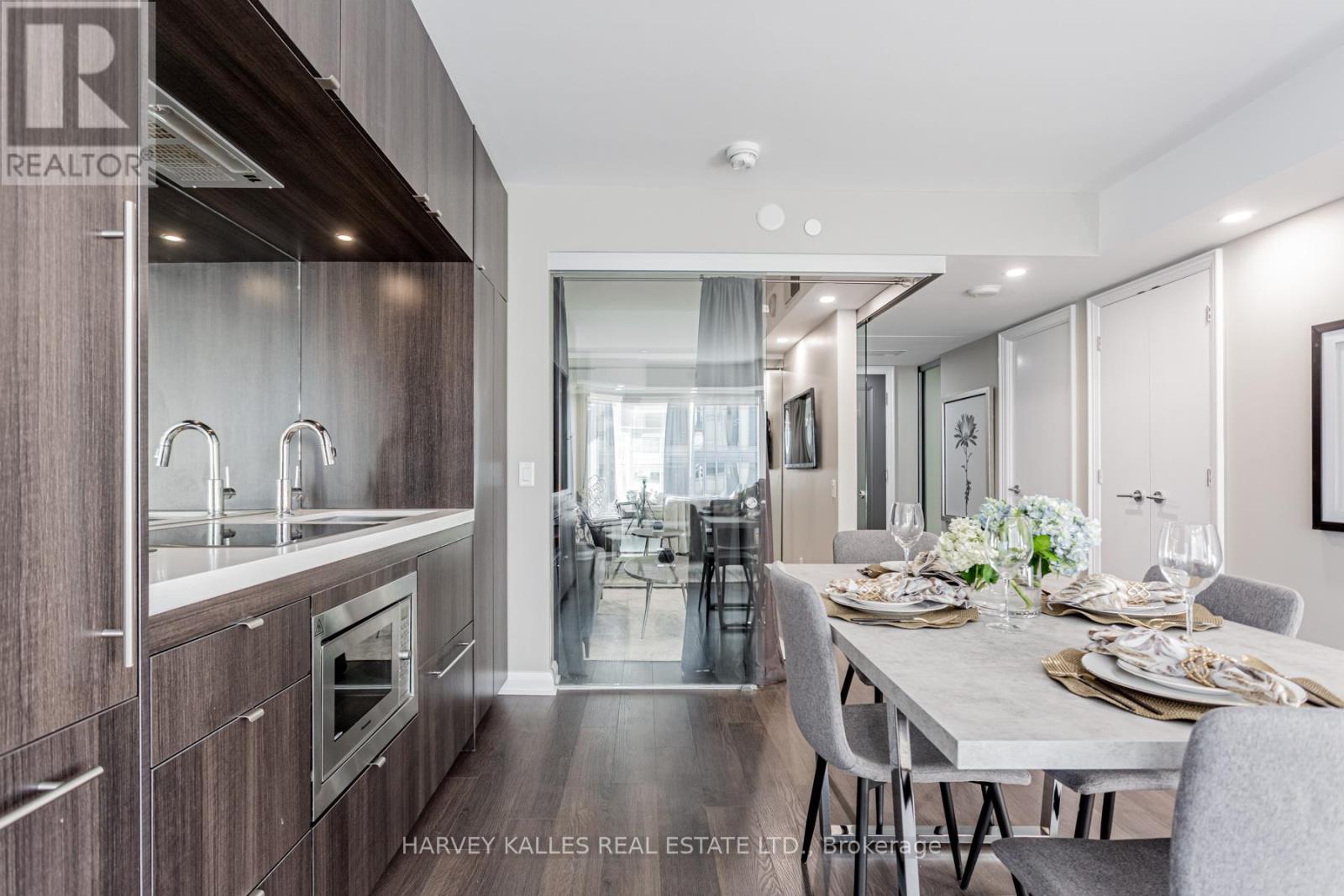 Photo 15 of 2308 155 Yorkville Avenue, Toronto ON