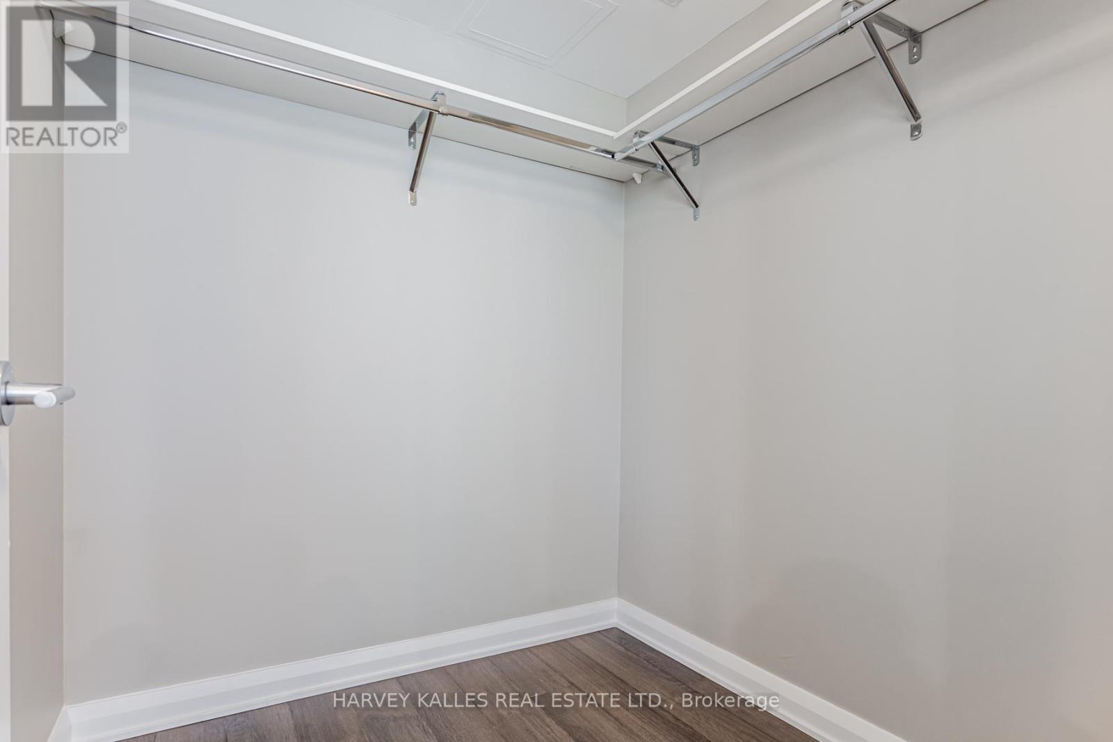 Photo 17 of 2308 155 Yorkville Avenue, Toronto ON