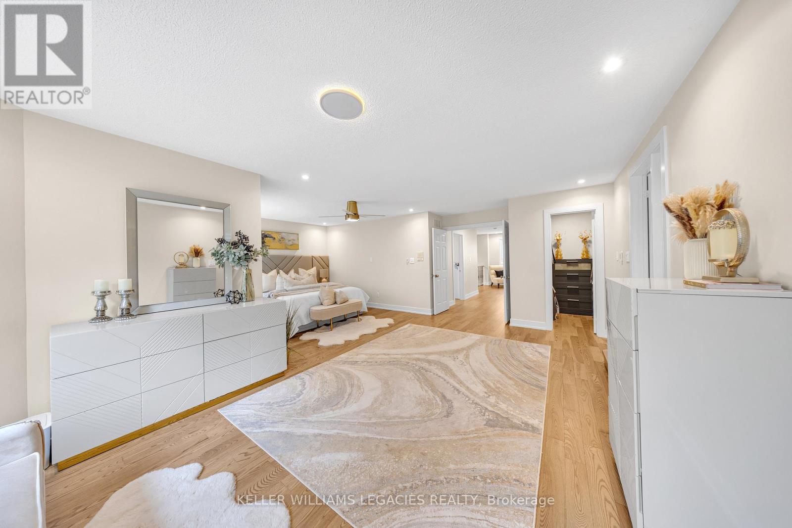 Photo 42 of 43 Allayden Drive, Whitby ON