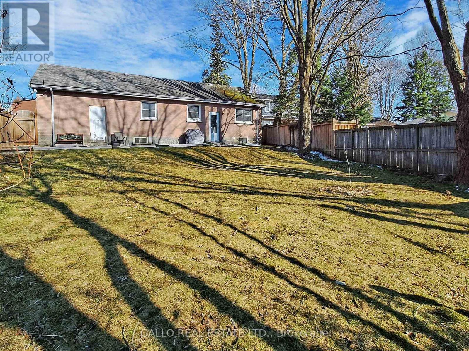 Photo 17 of 170 East Street E, Uxbridge ON