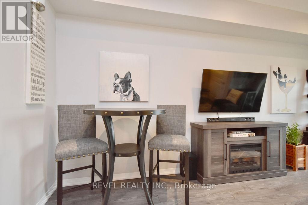 Photo 20 of 208 299 Cundles Road E, Barrie ON