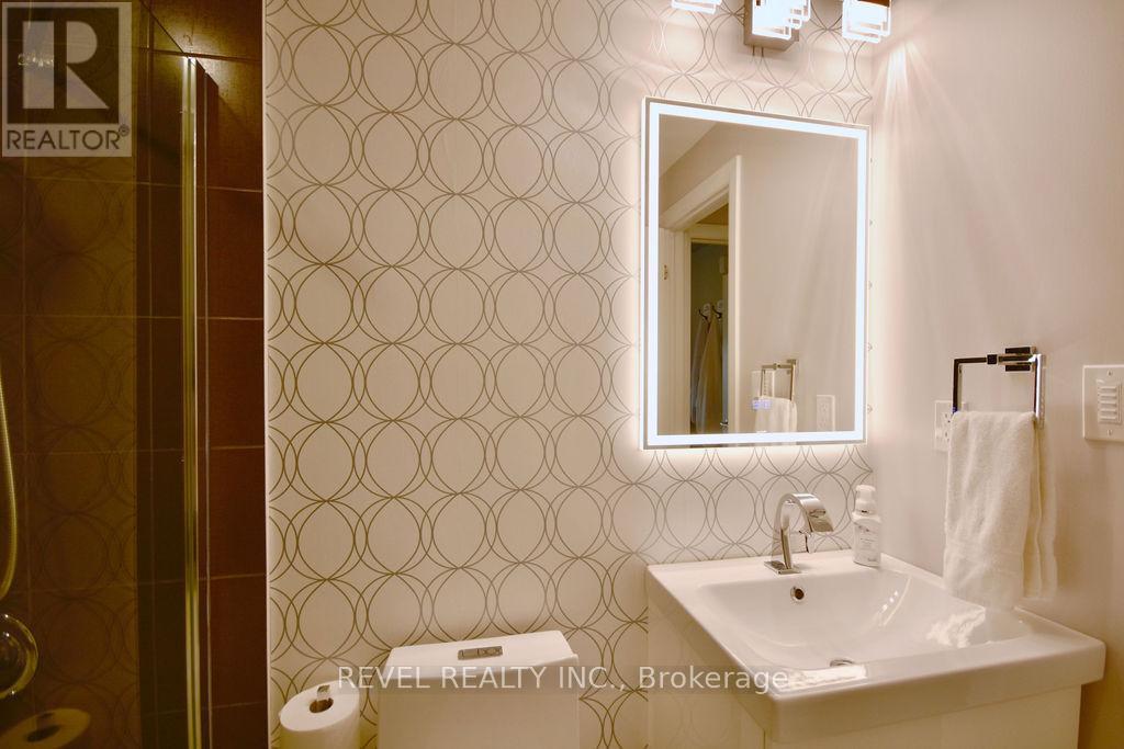 Photo 11 of 208 299 Cundles Road E, Barrie ON