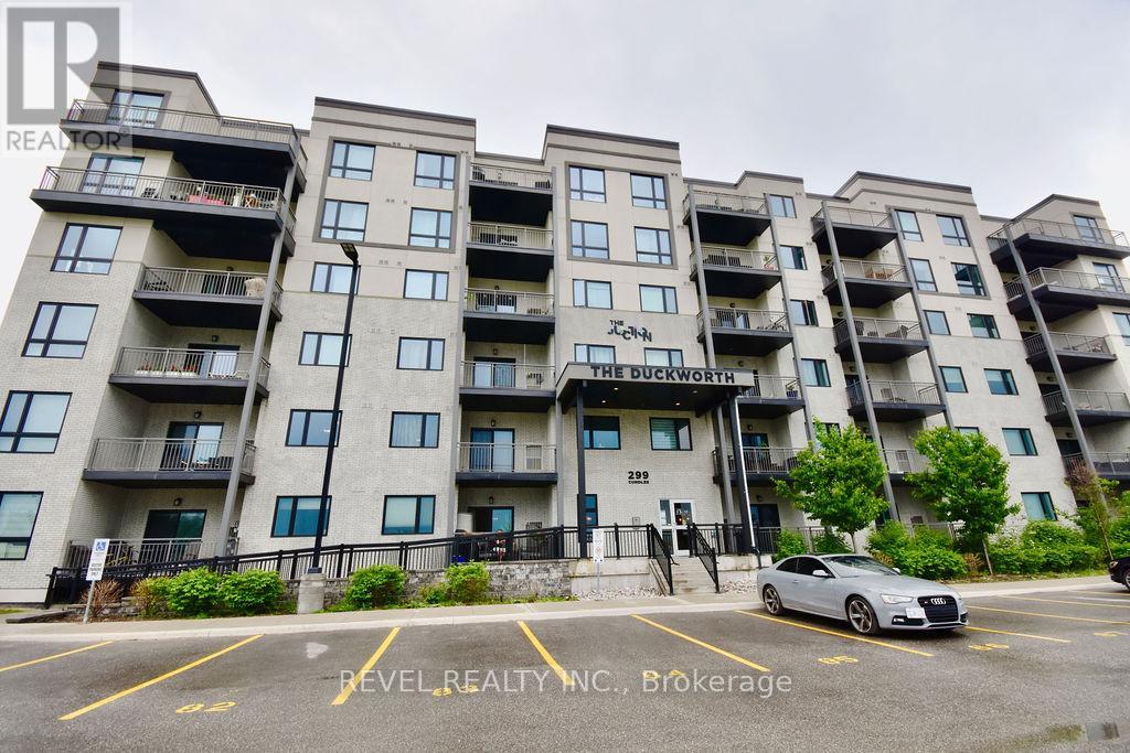 Photo 16 of 208 299 Cundles Road E, Barrie ON
