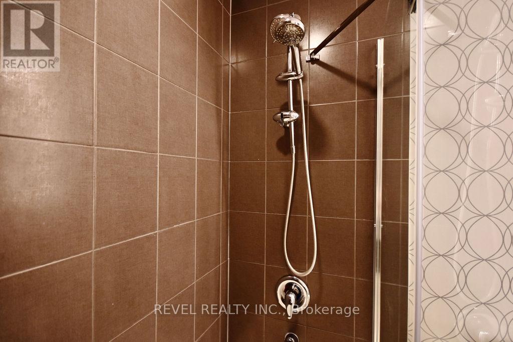 Photo 8 of 208 299 Cundles Road E, Barrie ON